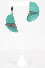 Load image into Gallery viewer, Rhonda's Rhythm Earrings