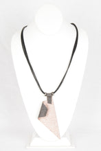 Load image into Gallery viewer, Fiona's Fold Necklace