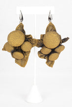 Load image into Gallery viewer, Four Carat Earrings