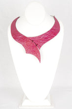 Load image into Gallery viewer, Wendy's Point Necklace