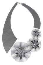 Load image into Gallery viewer, Lily's Flower Necklace