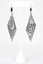 Load image into Gallery viewer, Tiffany&#39;s Triangles Earrings